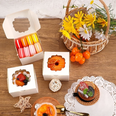 Fenêtre faite sur commande blanche de boîte de gâteau de 4 pouces pour des fraises de chocolat de sucrerie de petits gâteaux