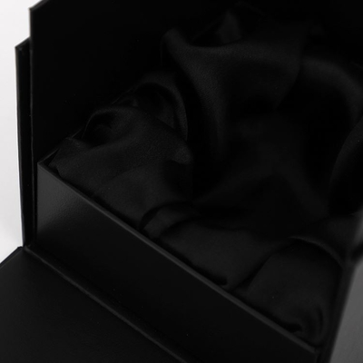 Carton rigide fait sur commande marqué de luxe cadeau cosmétique boîte unique d'emballage de parfum