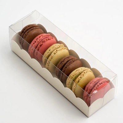 Panneau en ivoire de spécifications d'ANIMAL FAMILIER de chocolat de biscuit de Macaron de boîte-cadeau multi de gâteau